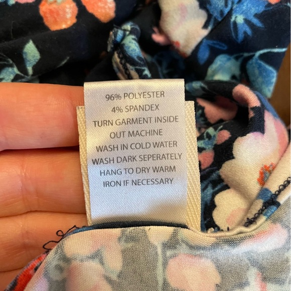 HEART & ARROW Girls Navy Floral Jumper Sleeveless Size 7/8 - Picture 9 of 9